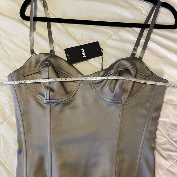 NWT Aritzia Dazzle Satin Bustier Top Ashen Size 10 - Picture 6 of 8